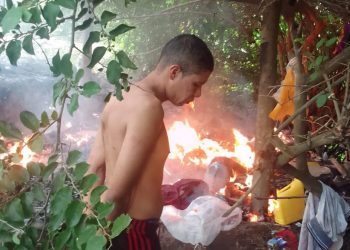 Pandilleros incendiaron campamento clandestino e intentaron huir tras ser localizados por la PNC