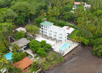 Salvadoreño en el exterior construye nuevo hotel en La Libertad con una inversión de $3 millones
