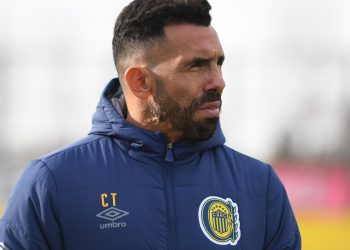 Carlos Tévez debuta como entrenador con el club argentino Rosario Central