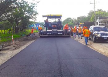 El FOVIAL intervendrá 75 vías con bacheo diurno esta semana