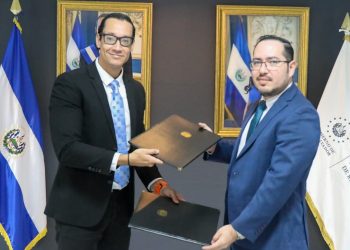 CNR firma convenio con el Ejecutivo para el combate de la corrupción 