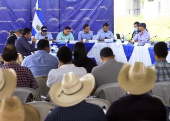 Diputados escuchan a ganaderos de la zona occidental