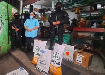 Capturan a dueño de agroservicio que trasegaba paquetes