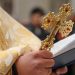 Católicos españoles quieren que la Iglesia avance en el sacerdocio abriendo espacio a mujeres