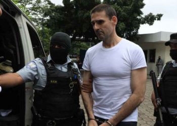 Juzgado rechaza otorgar medidas a Ernesto Muyshondt y ordena que siga en Mariona