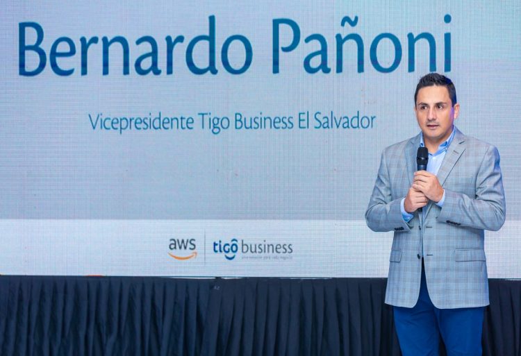 Bernardo Pañoni, vicepresidente de Tigo Business, durante el evento «Camino a la nube de Amazon Web Services con Tigo Business»