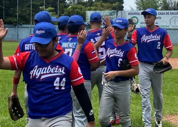 Bates de Agabeisi sonaron en el diamante del Saturnino Bengoa