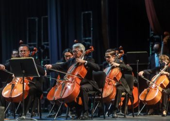 Orquesta Sinfónica de El Salvador interpreta «Oberturas de Chaikovski» en el Teatro Presidente