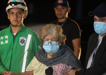 Autoridades brindaron atención inmediata a familias de la colonia IVU ante el riesgo generado por las lluvias