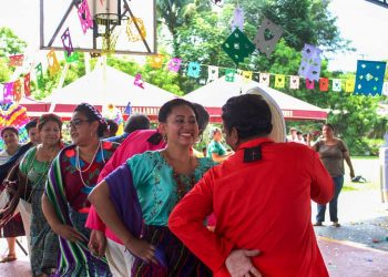 Docentes participan en un certamen de danza 