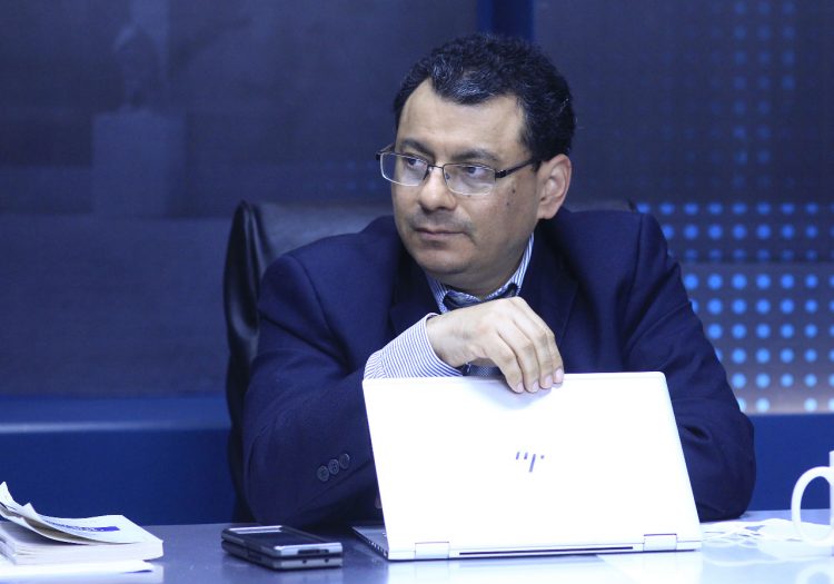 Julio Olivo, magistrado propietario del TSE, propuesto por el FMLN.