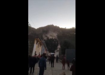 VIDEO: Deslizamiento en el cerro Cruz de Shallapaen, en Perú, afectó a 150 viviendas
