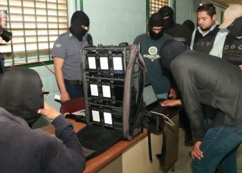 Autoridades han bloqueado al 100% señal celular en centros penales