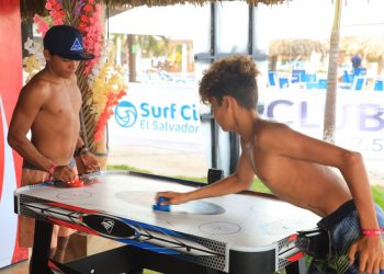 Más allá de las olas en el ISA World Junior Surfing Championship