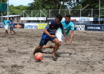 La Pirraya perdió su invicto en la Liga de Fútbol Playa