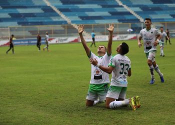 Dragón venció a AD Municipal por 4-2 y regresa a la primera división