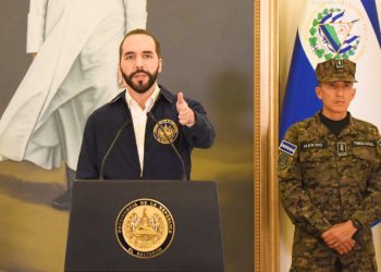 «Esto no va a quedar así»: presidente Bukele advierte a pandilleros que asesinaron a tres agentes policiales en Santa Ana