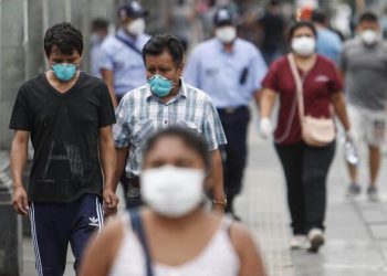 Perú reimpone uso obligatorio de mascarillas por cuarta ola de pandemia