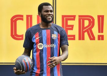 «Tengo muchas ganas de empezar» con el Barcelona, afirma el marfileño Franck Kessié