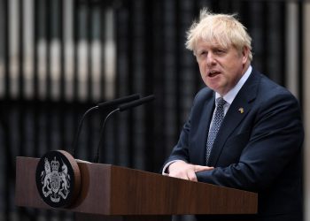 Ocho candidatos compiten para sustituir a Johnson como primer ministro británico
