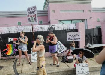 Misisipi se convierte en el séptimo estado en prohibir el aborto en Estados Unidos