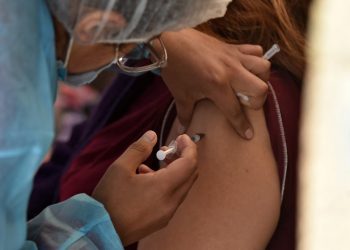 Ecuador registra rebrote de la COVID-19 ante la presencia de nuevas variantes