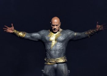 «The Rock» impone su poderío durante la presentación del nuevo tráiler de «Black Adam»