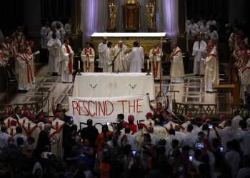 El papa celebra nueva misa de reconciliación en el santuario católico más antiguo de Norteamérica