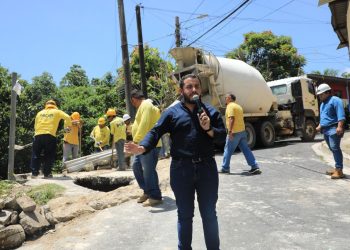 Realizan obras de mitigación para devolver conectividad entre colonias El Manzano y Posada, San Salvador