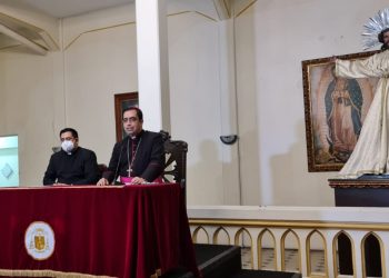 Arzobispo dice que las AFP están robando ahorros a los trabajadores