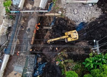 Obras de protección de carretera de Santa Ana hacia San Pablo Tacachico cuentan con un 45 % de avance