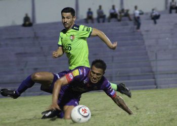 Chalatenango y Santa Tecla tuvieron un debut flojo y terminaron con empate de 0-0