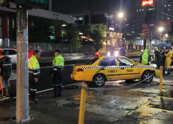 Detienen a conductor ebrio que provocó accidente de tránsito en Plaza Divino Salvador del Mundo