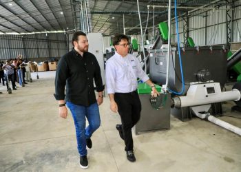 Empresa invirtió $1 millón en planta recicladora ubicada en Sacacoyo