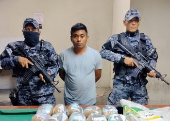 Capturan a sujeto con más de 20 porciones de droga en el bulevar Monseñor Romero