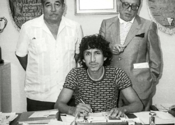 Un día como hoy Jorge «Mágico» González firmaba como jugador del Cádiz CF