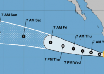 Bonnie se convierte en poderoso huracán de categoría 3 mientras se adentra en el Pacífico