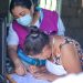 El Gobierno de El Salvador entrega ayuda a familias en el cantón San Antonio Silva