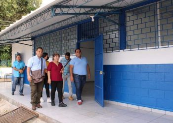 Remodelan 10 aulas de centro escolar en Jucuarán, Usulután
