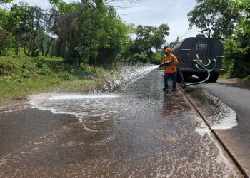Avanza la pavimentación de calle en Tierra Blanca en San Miguel