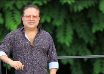 «Le he cantado al amor, al desamor, a la cumbia sabrosa y bandolera… ahora le canto a la ‘Bravo cumbia’»: Marito Rivera, artista salvadoreño
