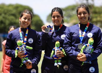 Medalla de Plata en tiro con arco en el evento por equipo femenino en Juegos Bolivarianos