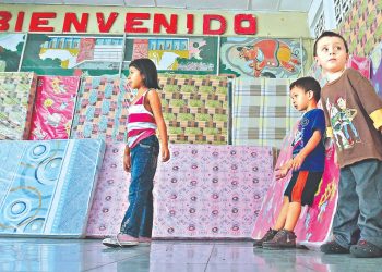 Las salas cuna fueron promesa incumplida para miles de trabajadores salvadoreños y sus hijos