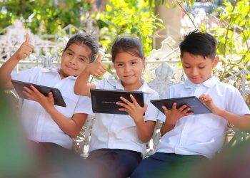Contrario al FMLN, actual Ejecutivo sí cumple cerrando brecha digital