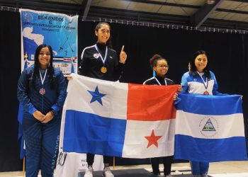 Esgrimistas nacionales destacan en Centroamericano Mayor