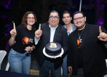 El Salvador tendrá un clúster de bitcóin y blockchain