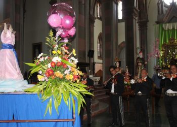 Santanecos celebraron al Divino Niño Jesús