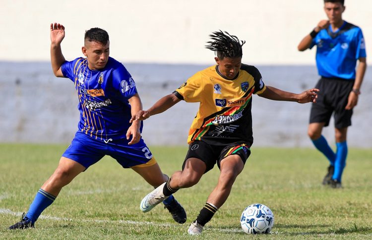 Juego de la Liga Nacional entre Morazán y Ahuachapán. Foto Indes