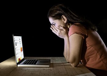 Mi hijo es víctima de acoso en redes sociales, ¿qué debo hacer?: Conozca más sobre este tema en «Asesoría Legal en tu Idioma»