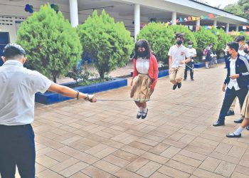 Estudiantes promueven el rescate de las costumbres